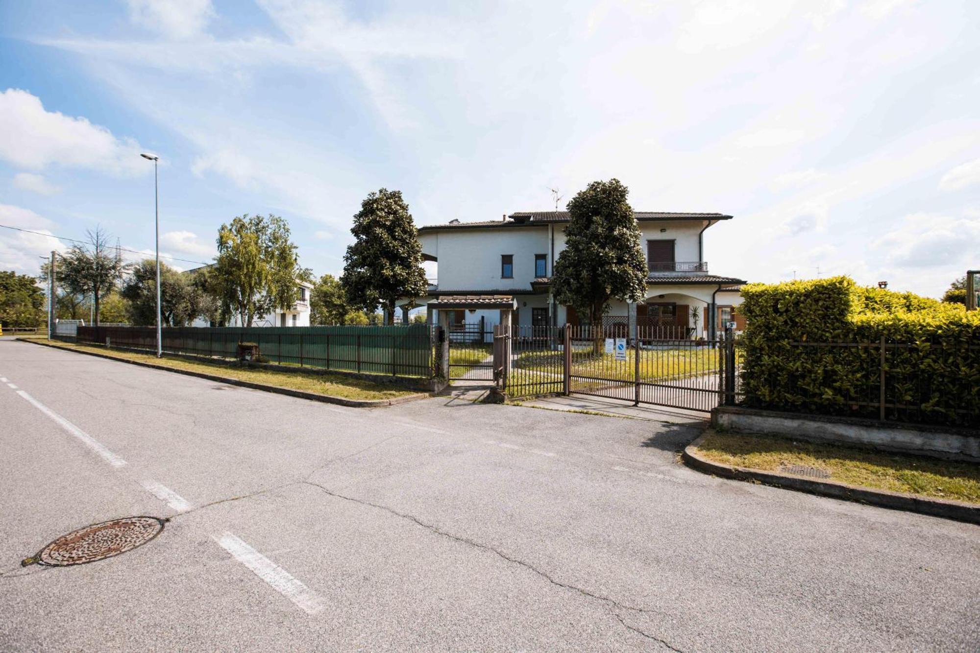 Relax&Fly Bgy Orio Hotel Grassobbio Bagian luar foto